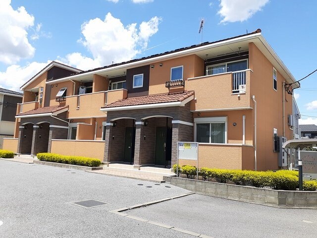 物件外観写真1　(外観もきれいです)