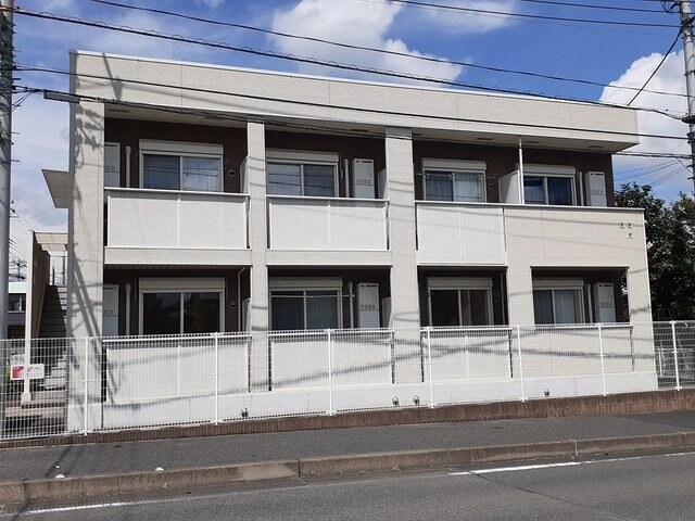 物件外観写真1　(外観もきれいです)