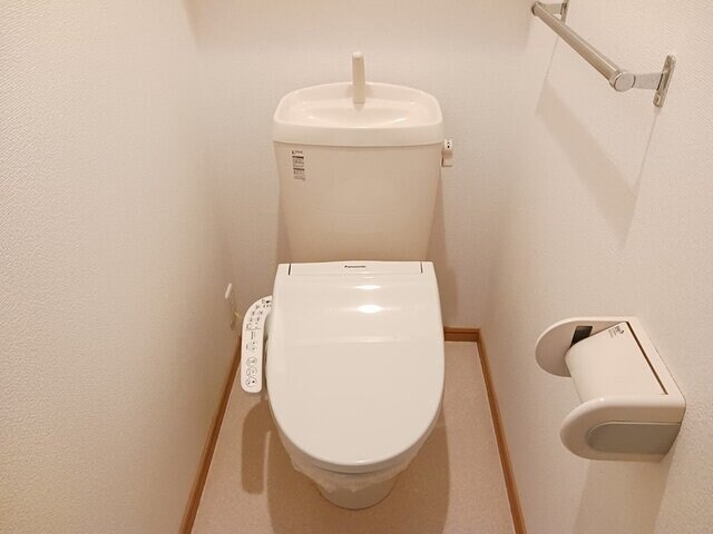 物件内観写真13　(トイレも気になるポイント)