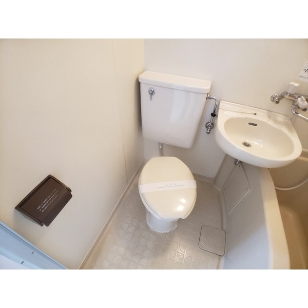 トイレ(ゆったりとした空間のトイレです)