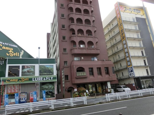 物件外観写真2　(外観もきれいです)