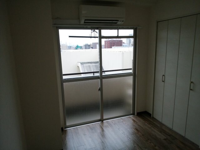 物件内観写真7　(コンパクトで使いやすい洋室です)