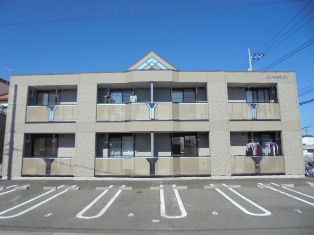 物件外観写真1　(外観写真（昼）)