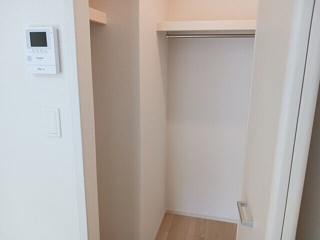 物件内観写真17　(便利な収納スペースです)