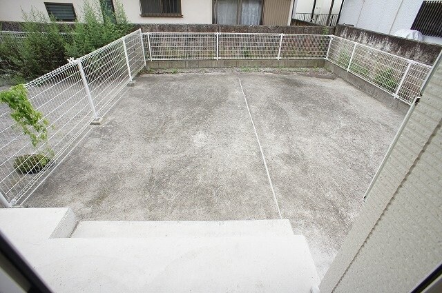 物件内観写真19　(お庭で自由な時間を過ごせます)