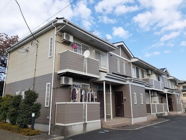 物件外観写真1　(外観もきれいです)