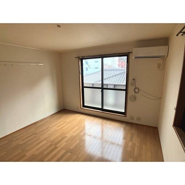 物件内観写真8　(※写真は同タイプ別部屋)