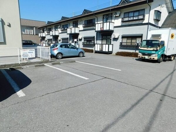 駐車場(駐車場です)