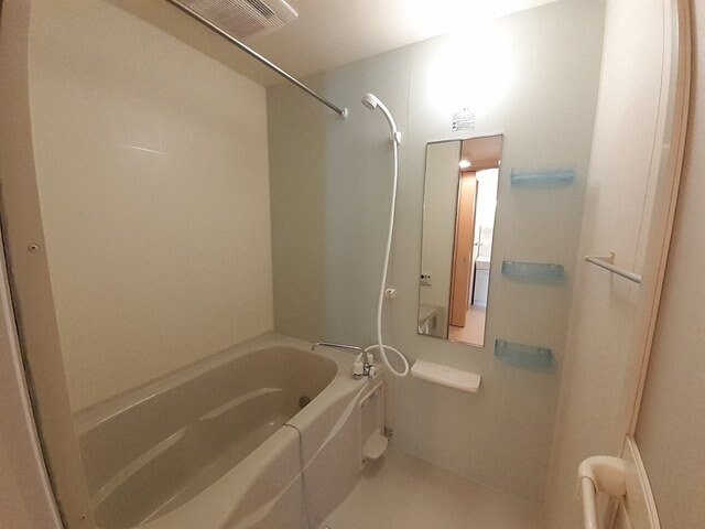 物件内観写真11　(ゆったり過ごせるお風呂です)