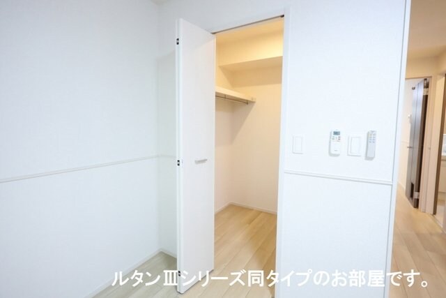 物件内観写真17　(収納のためのスペースです)