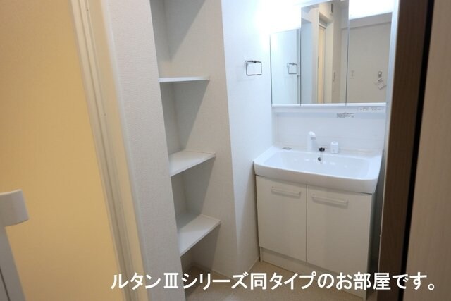 物件内観写真12　(洗面所です)