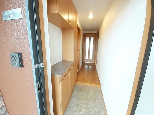 物件内観写真14　(シンプルで使いやすい玄関です)