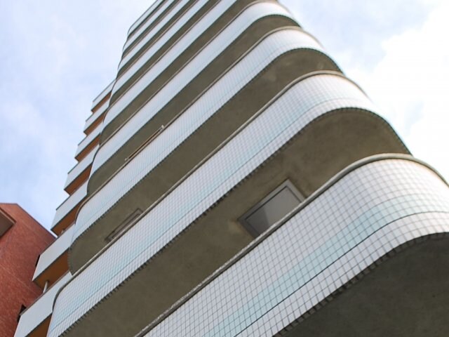 物件外観写真1　(落ち着いた雰囲気の外観です)