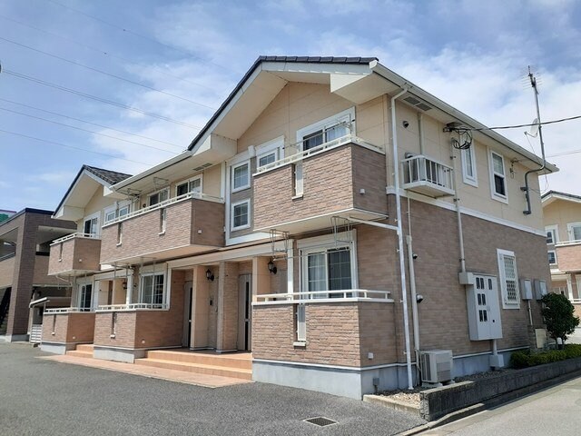 物件外観写真1　(きれいな外観です)