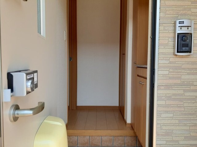 物件内観写真14　(シンプルで使いやすい玄関です)