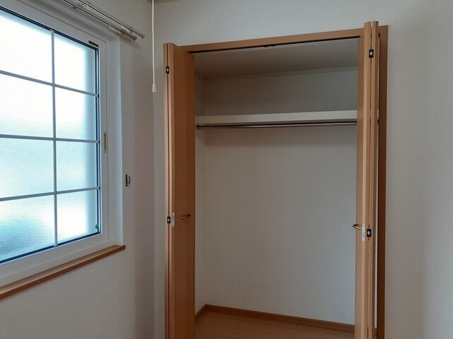 物件内観写真17　(収納豊富です)