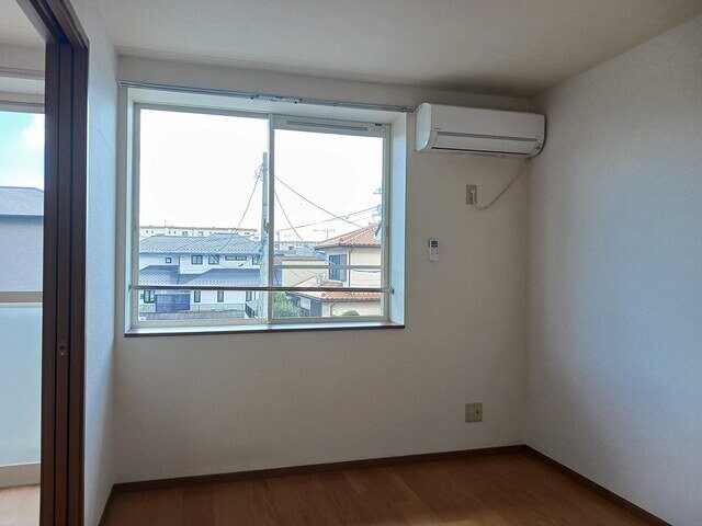 物件内観写真9　(きれいな内装です)