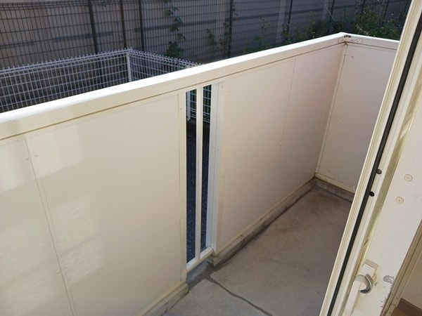 バルコニー(お洗濯にも便利なバルコニー付き)