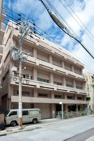久手堅ビル外観写真