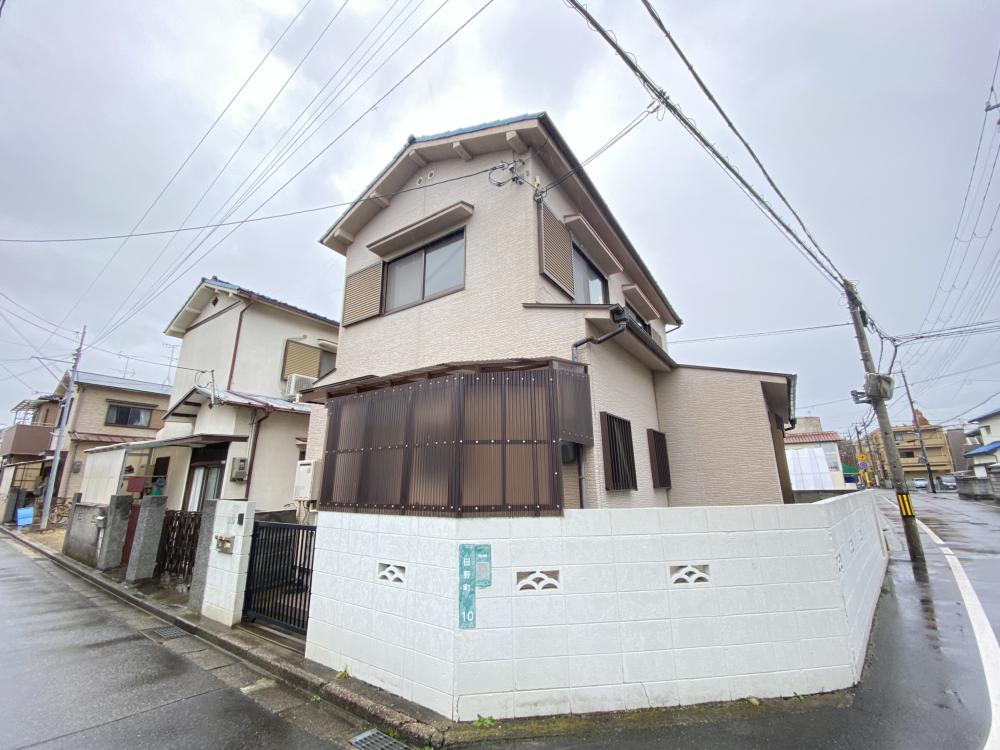 日野町10-28貸家