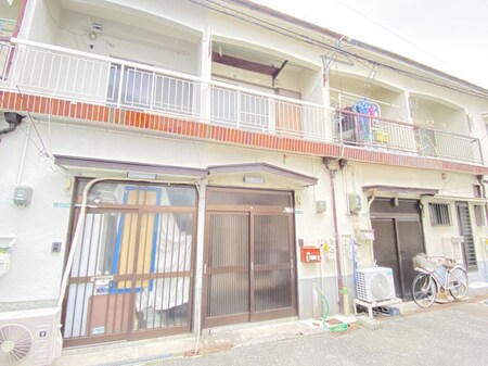 甲子園口連棟貸家外観写真