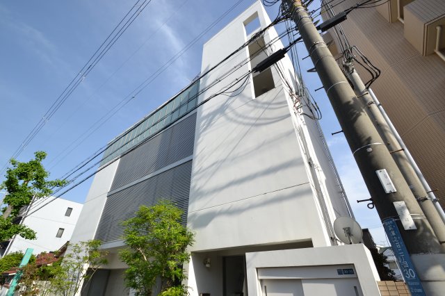 T's SQUARE