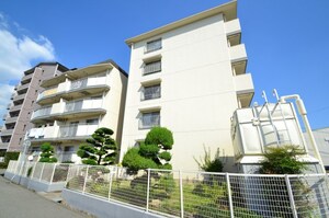第一ハイツ宮本外観写真