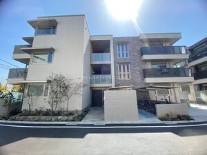 シャーメゾン　ベルクレスト外観写真