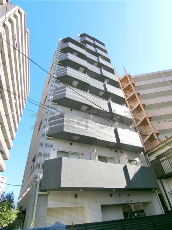 外観(2012年11月築　RC鉄筋コンクリート造地上9階建て1K～)