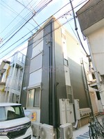 2022年9月築木造3階建て総戸数9戸インターネット無料宅配