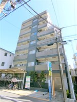 2007年9月築　RC鉄筋コンクリート造地上8階建て総戸数3