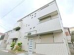 2013年8月築　鉄骨造3階建て総戸数9戸オートロック付バス