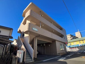 ピコ・ファミーユ外観写真