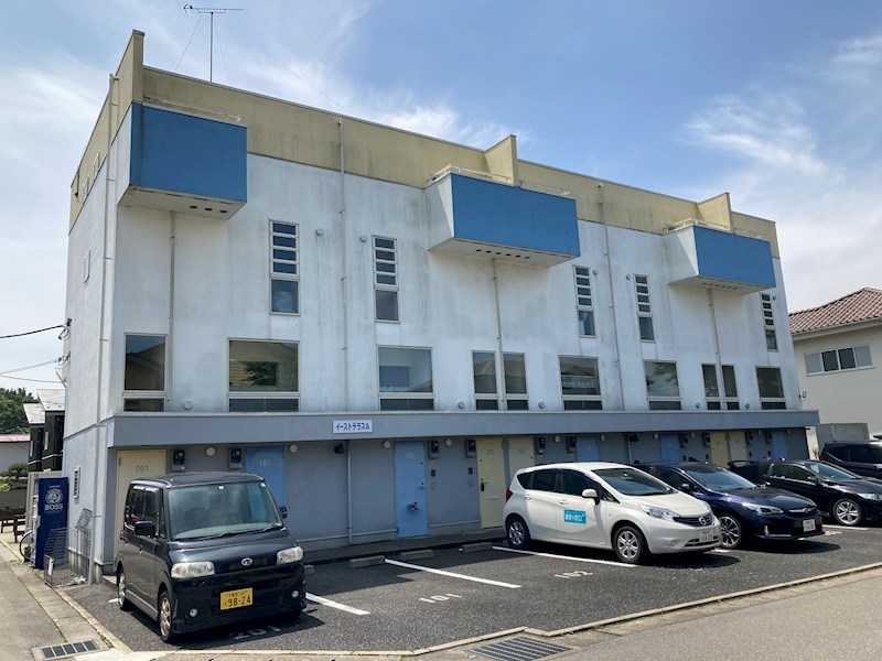 イーストテラス