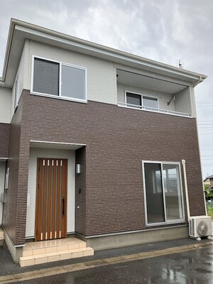 鶴田町メゾネットIII外観写真