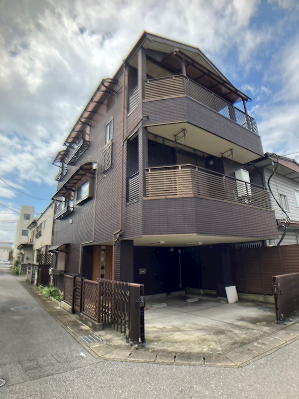 泉が丘3丁目貸家