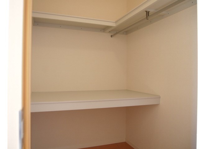 物件内観写真8　(クローゼット)