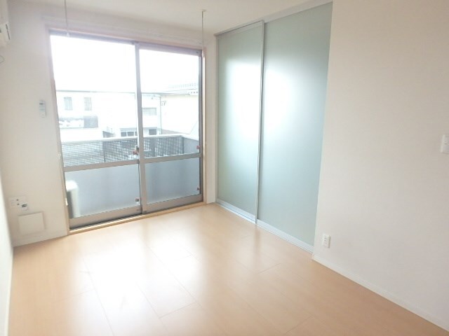 物件内観写真13　(リビング４)