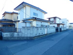 東長岡町（秋山様）貸家外観写真
