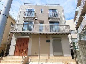 桜坂1丁目貸家外観写真