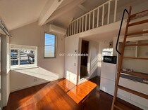 K1/K3/T1/T3/S4 桜木小学校入口 2階建 築35年の外観写真