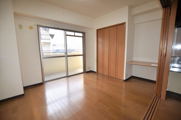 寝室(参考写真です（改装中）)