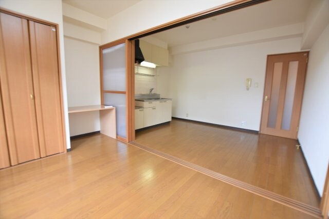 物件内観写真9　(参考写真です（改装中）)