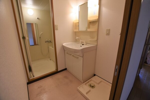 独立洗面台(参考写真です（改装中）)