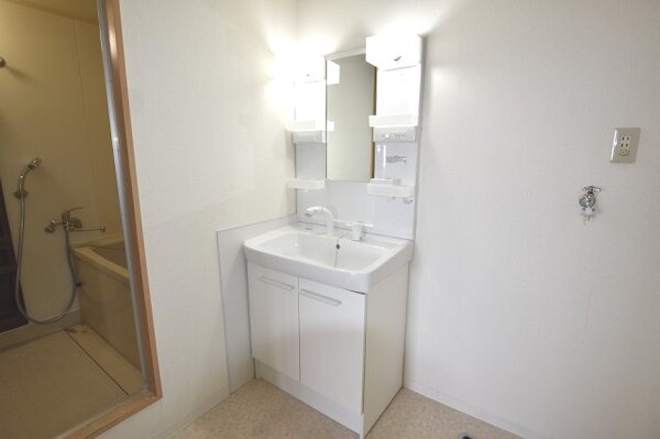 独立洗面台(参考写真（同物件別部屋）)