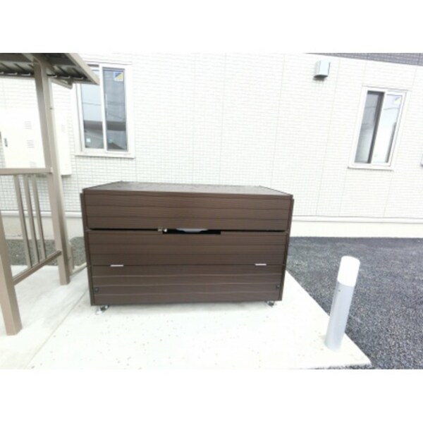その他設備(敷地内にゴミ置場あり)