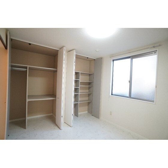 物件内観写真12　(北側洋室)