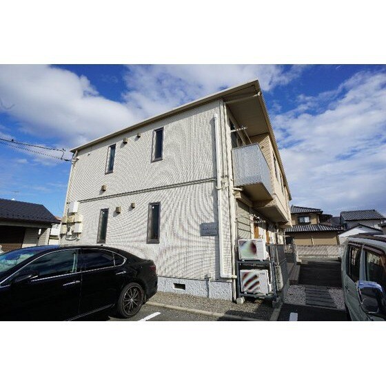 メゾンサンモールの建物外観