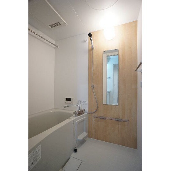 シェ・ドゥーヴルのバス