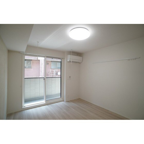 Ｄ－ＲＯＯＭ千代田町の居室・リビング